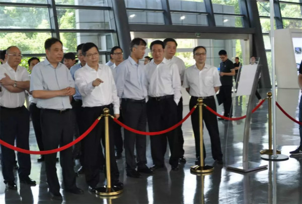 為什么說(shuō)杭叉是個(gè)偉大的企業(yè)？杭州市市長(zhǎng)也來(lái)走訪(fǎng)調(diào)研！